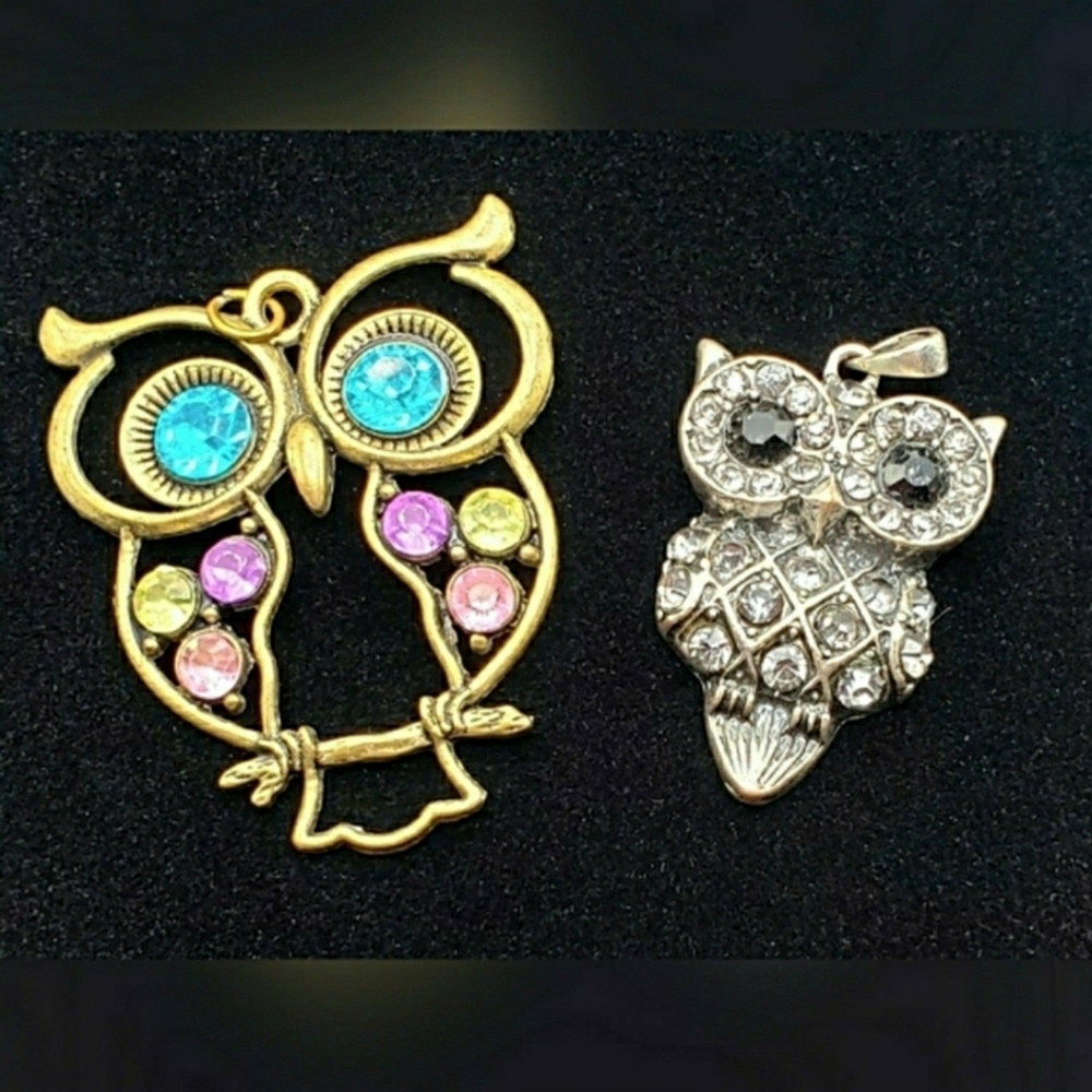 2 pc Lot Necklace Pendant Owl Gold Blue Pink Yellow Crystals Silver Black ML8
